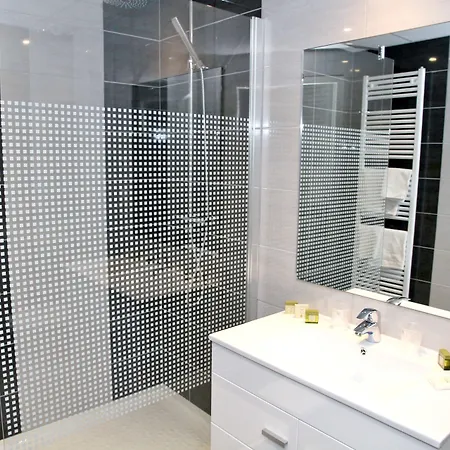 Отель Logis Le 3*